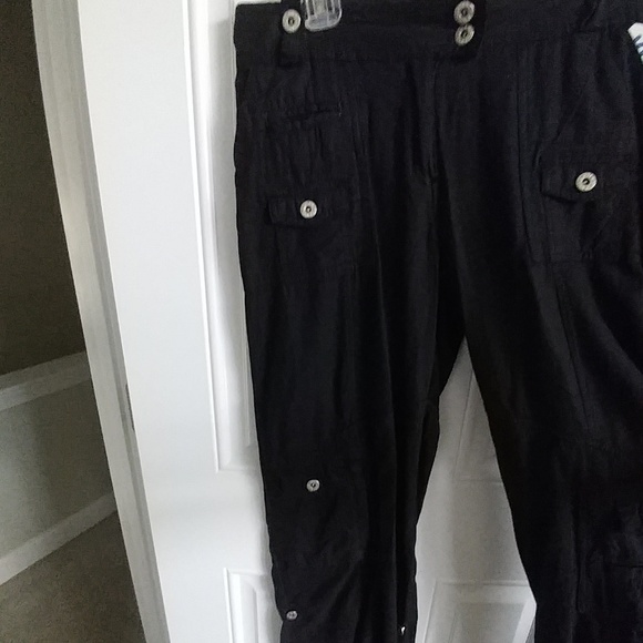 Linen /rayon blend cargo style black cropped pants - Picture 2 of 8